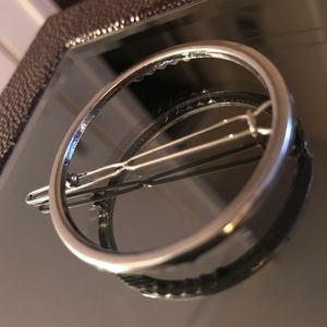 Machete Small Silver Circle Hair Clip